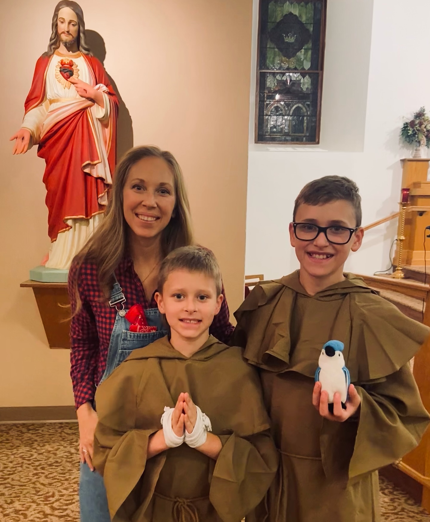 Guess those saints!🕊️