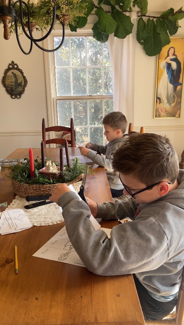 A countdown to Christmas — but holy. ✨

This free prayer chain from Holy Cross Family Rosary/CatholicMom.com is such an easy, meaningful way to bring prayer and conversation into our home this Advent. Each link gives a simple prompt to help our hearts slow down and turn toward Jesus.💜

Today’s prompt:
Ask each family member to choose a Fruit of the Spirit to practice intentionally this Advent: love, joy, peace, patience, kindness, gentleness, or faithfulness.🕊️

You can download the free Advent & Christmas Chain on FamilyRosary.org (go to the Resources tab and it’s the first option under “Prayer Resources”) — perfect for family prayer time and for sparking holy conversations. ✂️🕯️✨

#Advent #CatholicMom #tradition #prepareyourheart #familyprayer