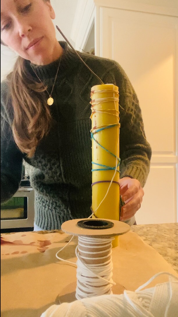 🕯️ There’s something about this season that pulls me right back to the stove… melting down warm wax and pouring fresh Advent candles. One of the sweetest perks of being a beekeeper is that scent—pure, golden beeswax filling the kitchen.

It smells like Advent.
It smells like preparation.
It smells like home.

Time to get those wreaths ready! 
#adventprep #advent #ocomeocomeemmanuel #adventwreath #candlemaking #beekeeper